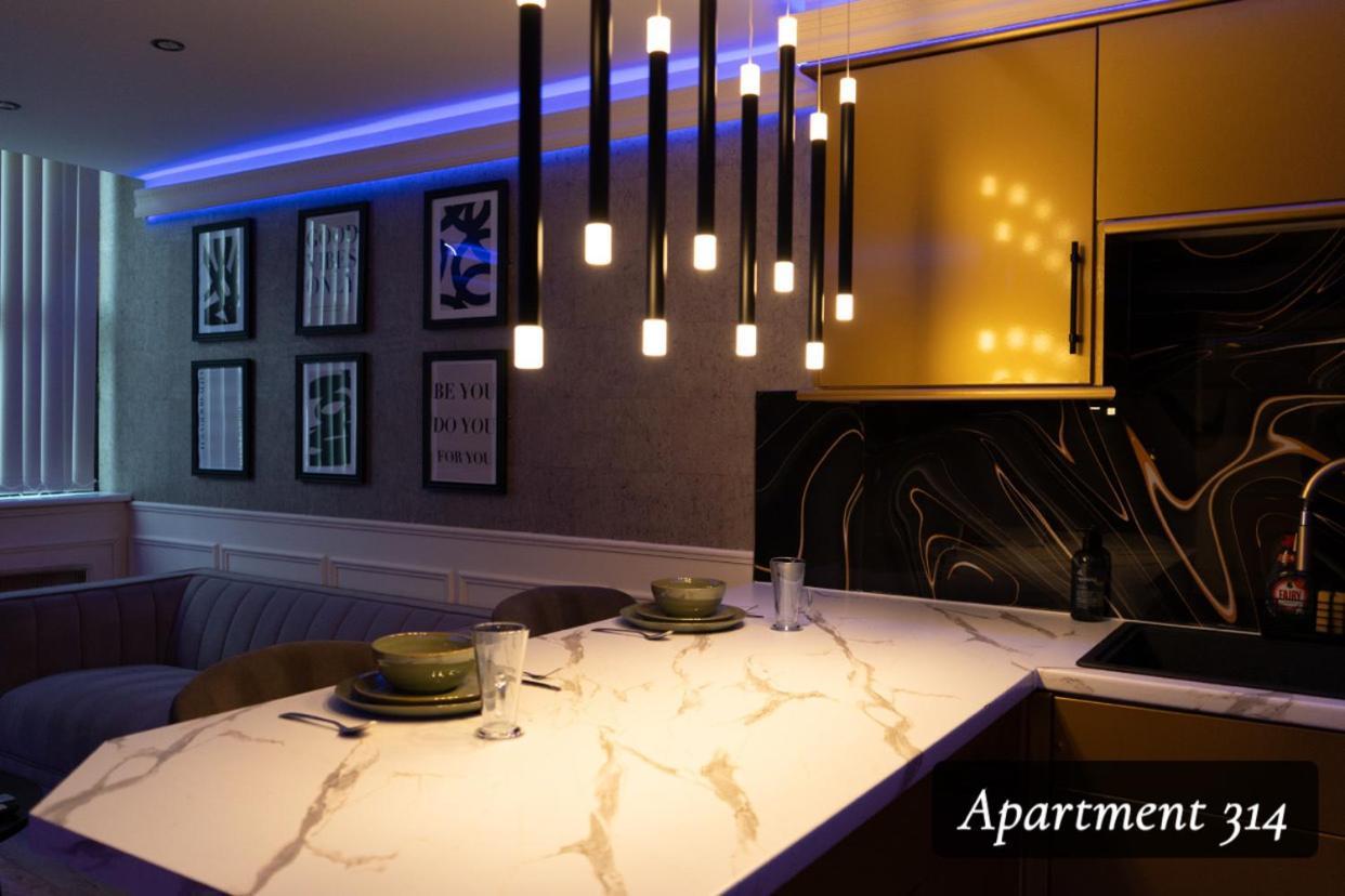 The Opulence Bradford * Bradford (West Yorkshire)