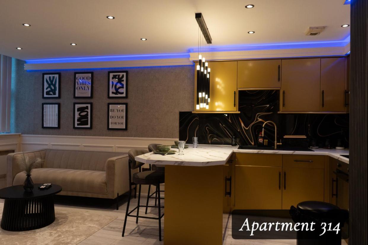 The Opulence Bradford * Bradford (West Yorkshire)